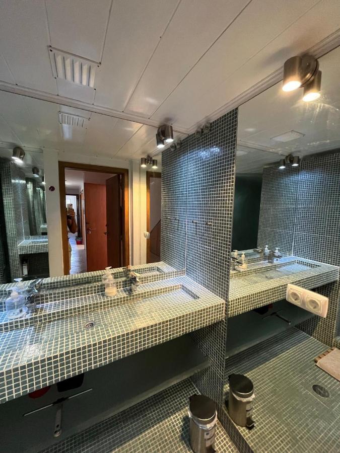 Amazigh Guincho Hostel & Suites カスカイス エクステリア 写真
